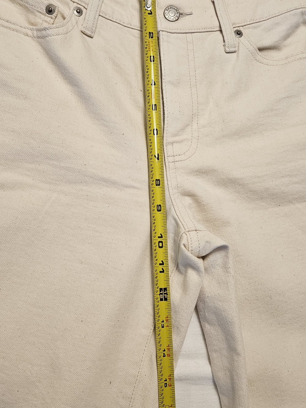 Banana Republic Cropped Straight Jeans in Cream - Picture 5 of 7